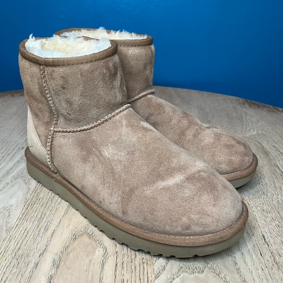 UGG Classic Mini II Boot Chestnut Suede Shearling Lined Ankle